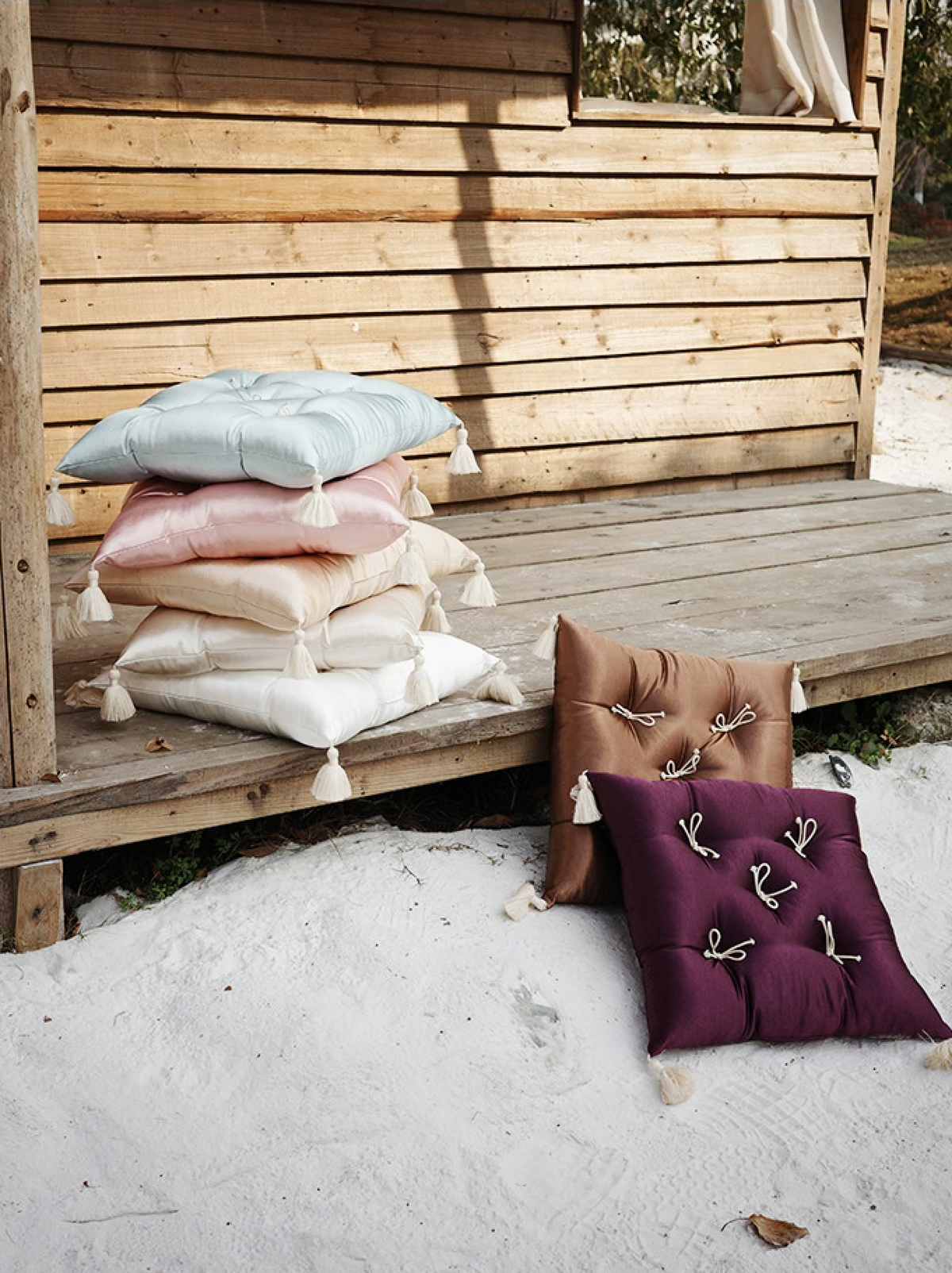 French Vintage Tufted Silk Blend Cushion - Mira