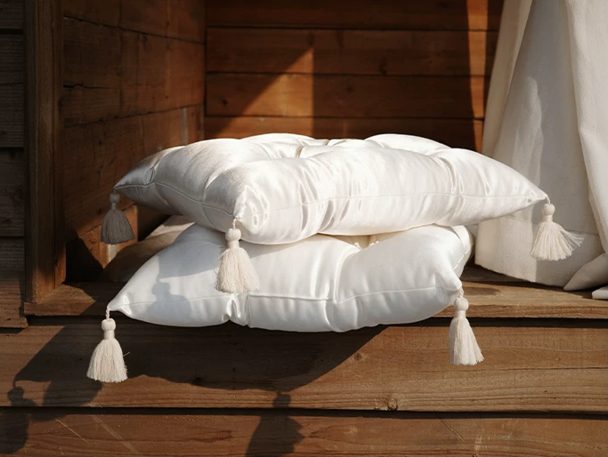 French Vintage Tufted Silk Blend Cushion - Mira