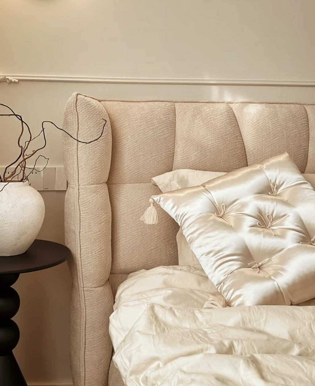 French Vintage Tufted Silk Blend Cushion - Mira